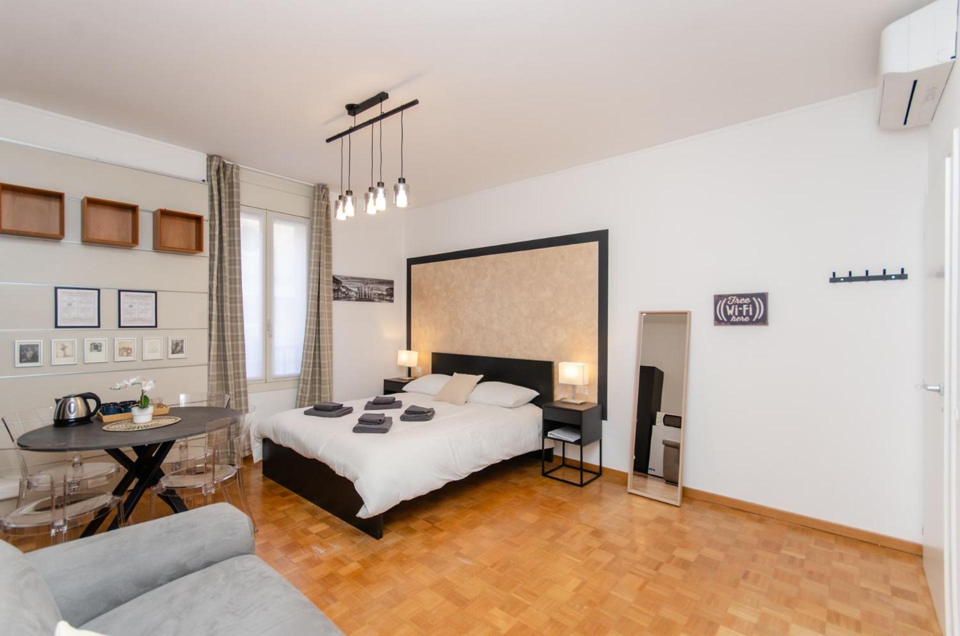 Brown Room Милан Экстерьер фото